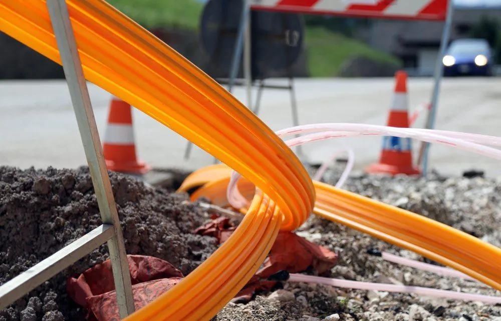 Fiber Optic Wire Installation - KrisTech