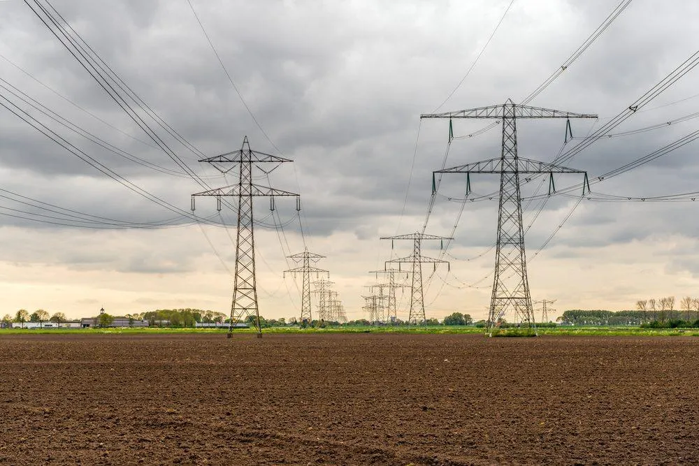 High-Voltage Power Lines - KrisTech Wire