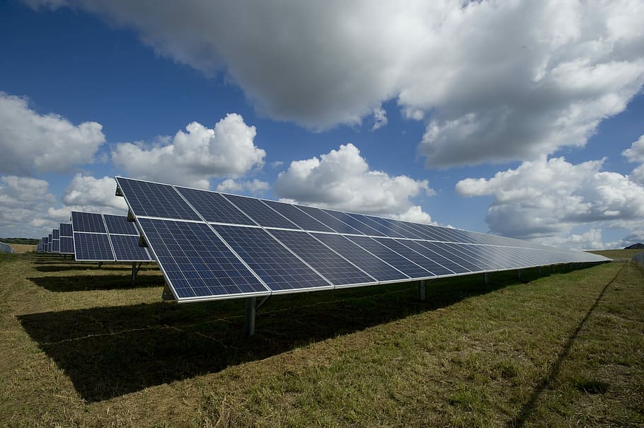 solar-panel-farm